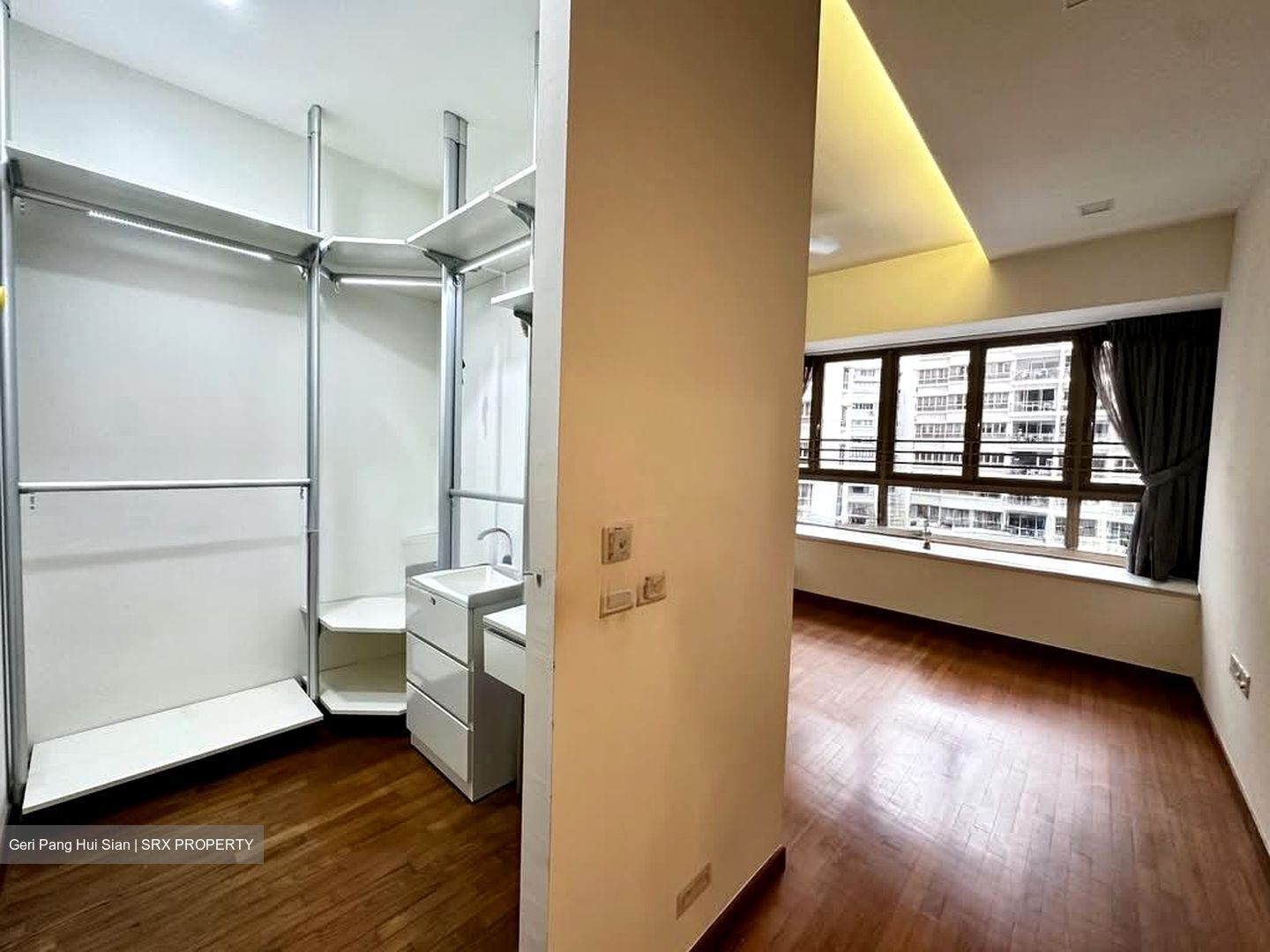 Waterfront Gold (D16), Condominium #566572281